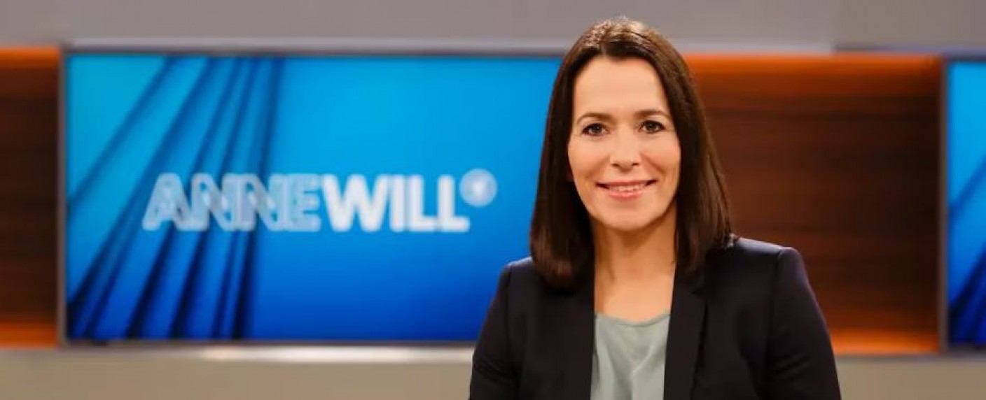 „Anne Will“-Nachfolge offenbar geklärt – Caren Miosga soll ab 2024 neue Talkshow am Sonntagabend präsentieren – Bild: NDR/​Wolfgang Borrs