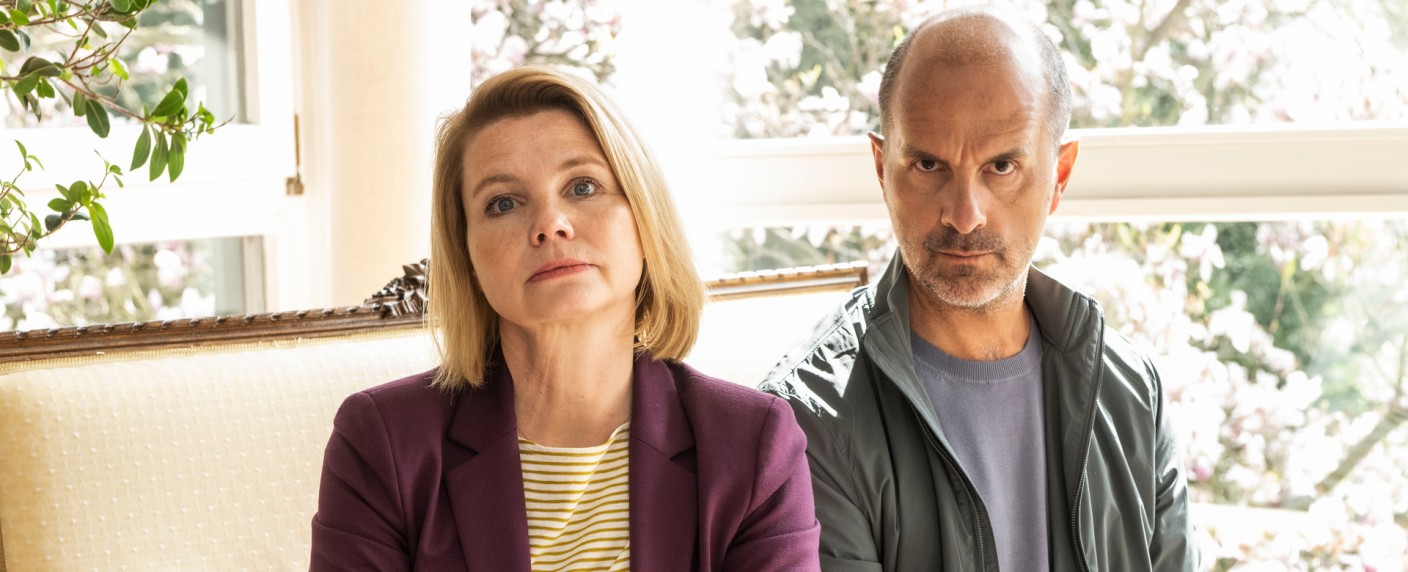 „Merz gegen Merz“ mit Annette Frier und Christoph Maria Herbst kehrt noch in diesem Jahr zurück – Ausstrahlungstermine für dritte Staffel verkündet – Bild: ZDF/​Martin Valentin Menke