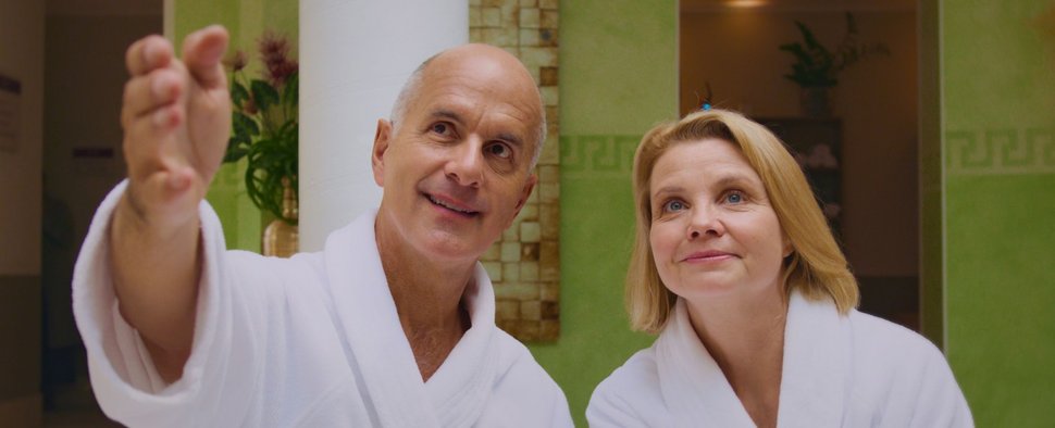 Annette Frier und Christoph Maria Herbst in „Merz gegen Merz“ – Bild: ZDF/Brendan Uffelmann