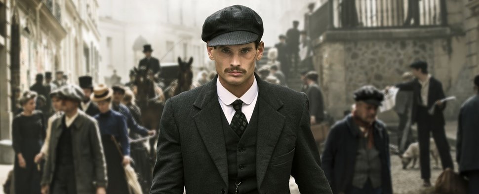 Antoine Jouin (Jeremie Laheurte) ist zurück in „Paris Police 1905“ – Bild: Canal+