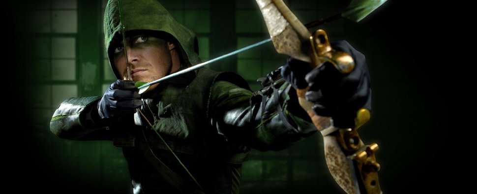 Stephen Amell als „Arrow“ – Bild: Warner Bros. TV/The CW