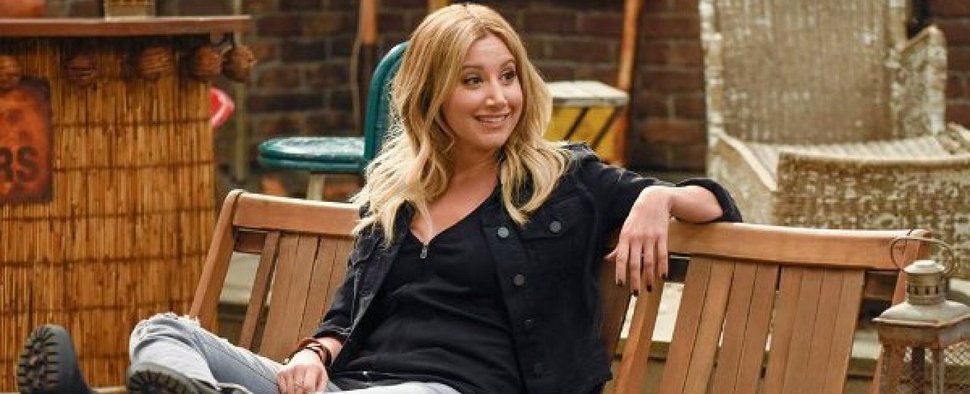 Ashley Tisdale in der TBS-Comedy „Clipped“ – Bild: TBS