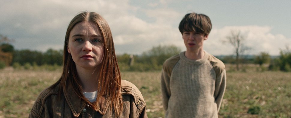 Auf der Flucht ins Irgendwo: Alyssa (Jessica Barden) und James (Alex Lawther) in „The End of the F***ing World „ – Bild: Netflix