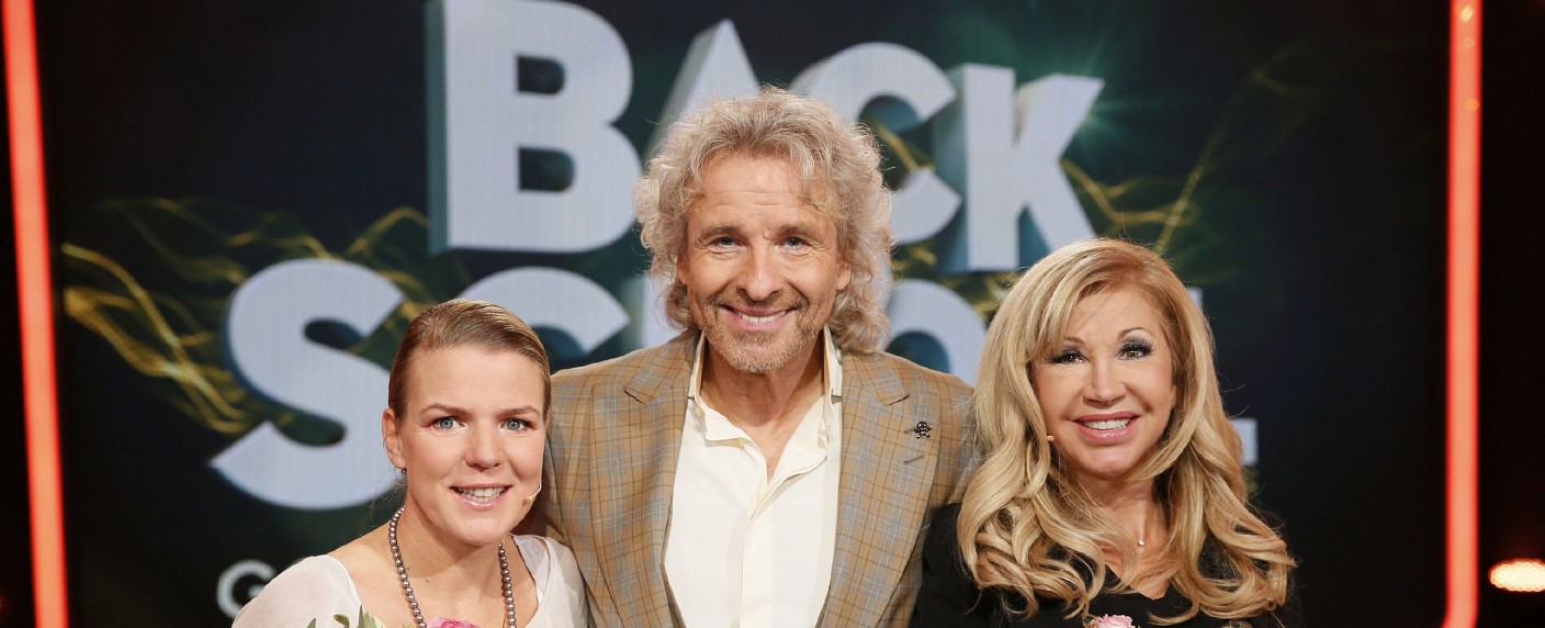 „Back to School“: Gottschalks Klassentreffen wieder freitags und später – Im Februar drücken Mirja Boes und Carmen Geiss die Schulbank – Bild: RTL /​ Guido Engels