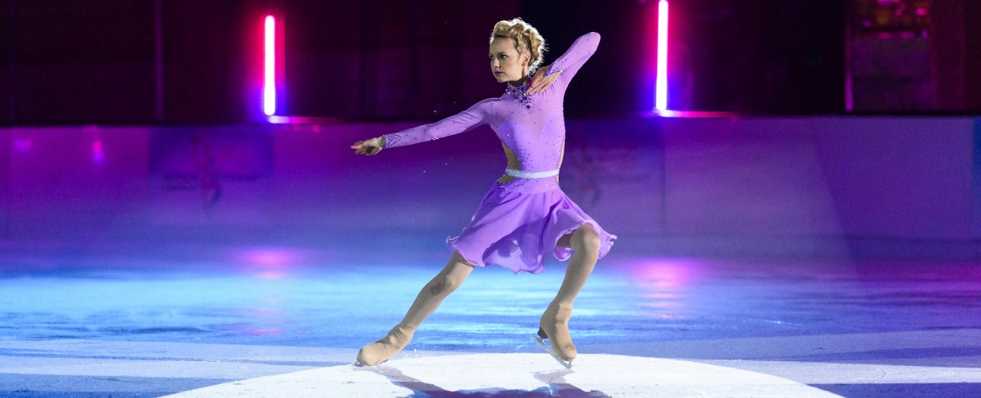 Nach nur vier Monaten: Barbara Prakopenka verlässt „Alles was zählt“ – Abschied von Greta Voss noch im Juli – Bild: TVNOW/​Julia Feldhagen