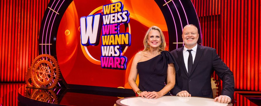 „Wer weiß wie wann was war?“ mit Raab & Schöneberger: Diese prominenten Gäste sind in der neuen RTL-Show dabei – „Bergdoktor“-Star, legendäres Entertainer-Duo und Grünen-Politikerin – Bild: RTL/​Raab Entertainment/​Willi Weber