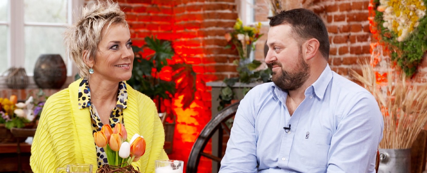 Quoten: „Bauer sucht Frau International“ leidet unter Sendeplatzwechsel, „Tatort“ dominiert – ProSieben glänzt mit „Geostorm“, „The Voice Kids“ enttäuscht erneut – Bild: TVNOW