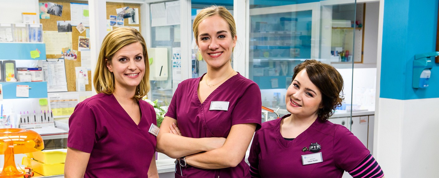 „Bettys Diagnose“: Neue Betty tritt Ende September ihren Dienst an – Elf neue Folgen der ZDF-Vorabendserie mit Annina Hellenthal – Bild: ZDF/​Willi Weber
