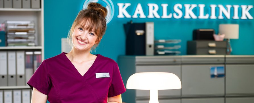 Die Nächste, bitte! „Bettys Diagnose“ enthüllt neue Hauptfigur – Antonia Jungwirth steht demnächst bei ZDF-Erfolgsserie im Zentrum – Bild: ZDF/​Julia Feldhagen