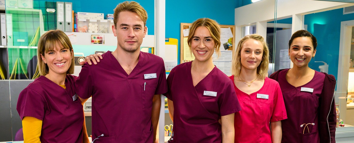 [UPDATE] „Bettys Diagnose“: Staffelstart mit neuer Betty anvisiert – Henrike Hahn als neue Hauptdarstellerin der ZDF-Serie – Bild: ZDF/​Willi Weber