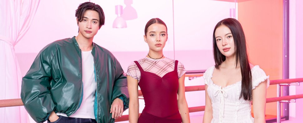 „Between The Beats“ mit Alexander Schmidt (spielt Daniel), Gio Yoo (spielt Sara) und Lisa Junick (spielt Isa) – Bild: Radio Bremen/SR/Markus Nass