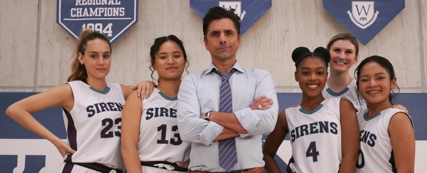 „Big Shot“: Trailer und Starttermin zur zweiten Staffel mit „Full House“-Star John Stamos – Neue Folgen demnächst bei Disney+ – Bild: Disney