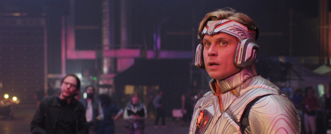 Billy Magnussen („The Franchise“) mit Hauptrolle in neuer US-Serie von „Succession“-Mitautor – Sarah Goldberg („Barry“) in Silicon-Valley-Drama dabei – Bild: HBO