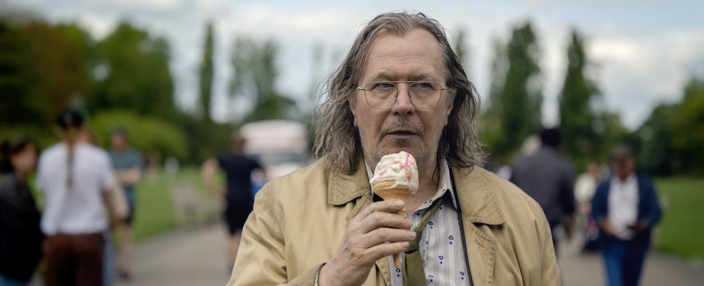 [UPDATE] „Slow Horses“-Trailer: Dritte Staffel kommt als Adventsgeschenk – Bedrohung vom Bosporus zwingt Jackson Lamb zum Einsatz – Bild: Apple/​Jack English