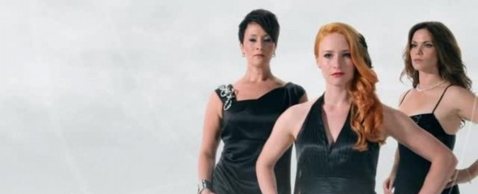 Die drei Hauptdarstellerinnen von „Black Widows – Rache auf Finnisch“ – Bild: Moskito Television