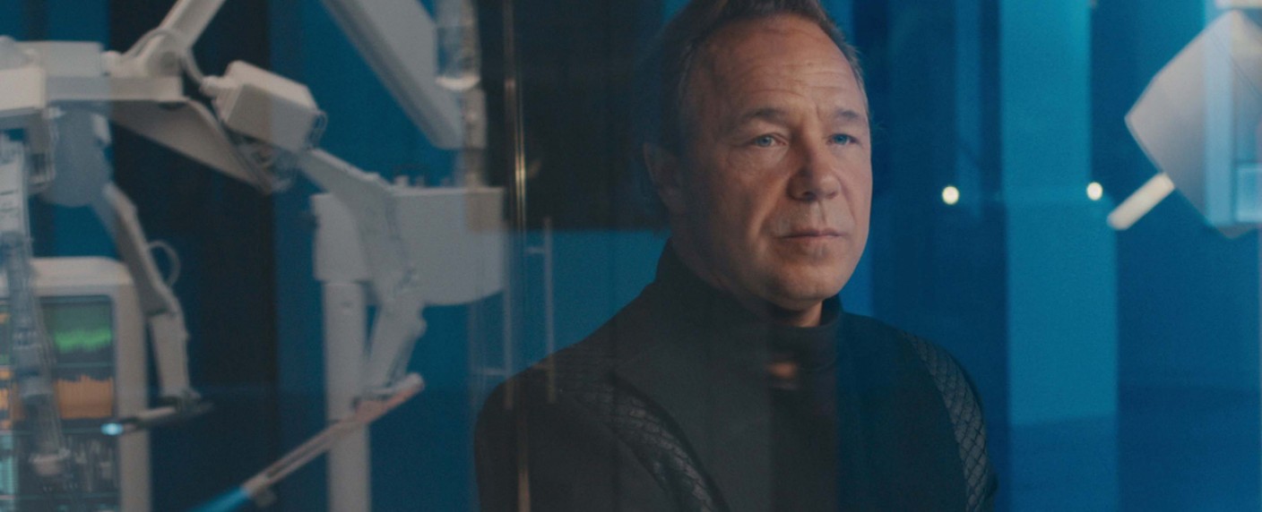 [UPDATE] „Bodies“: Stephen Graham („Boardwalk Empire“) in verstörendem Trailer zum neuen Netflix-Thriller – Britische Miniserie geht im Oktober an den Start – Bild: Netflix
