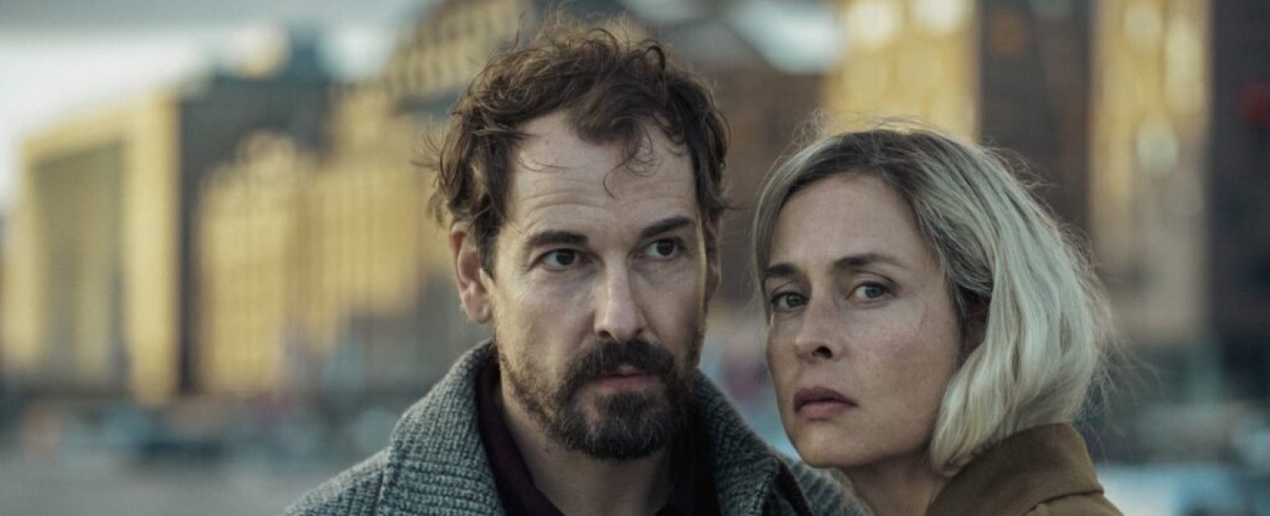 „Bone Palace“: Netflix dreht Spionagethriller mit Felix Kramer und Susanne Wolff – Samuel Finzi und Henry Hübchen in weiteren Rollen dabei – Bild: Netflix