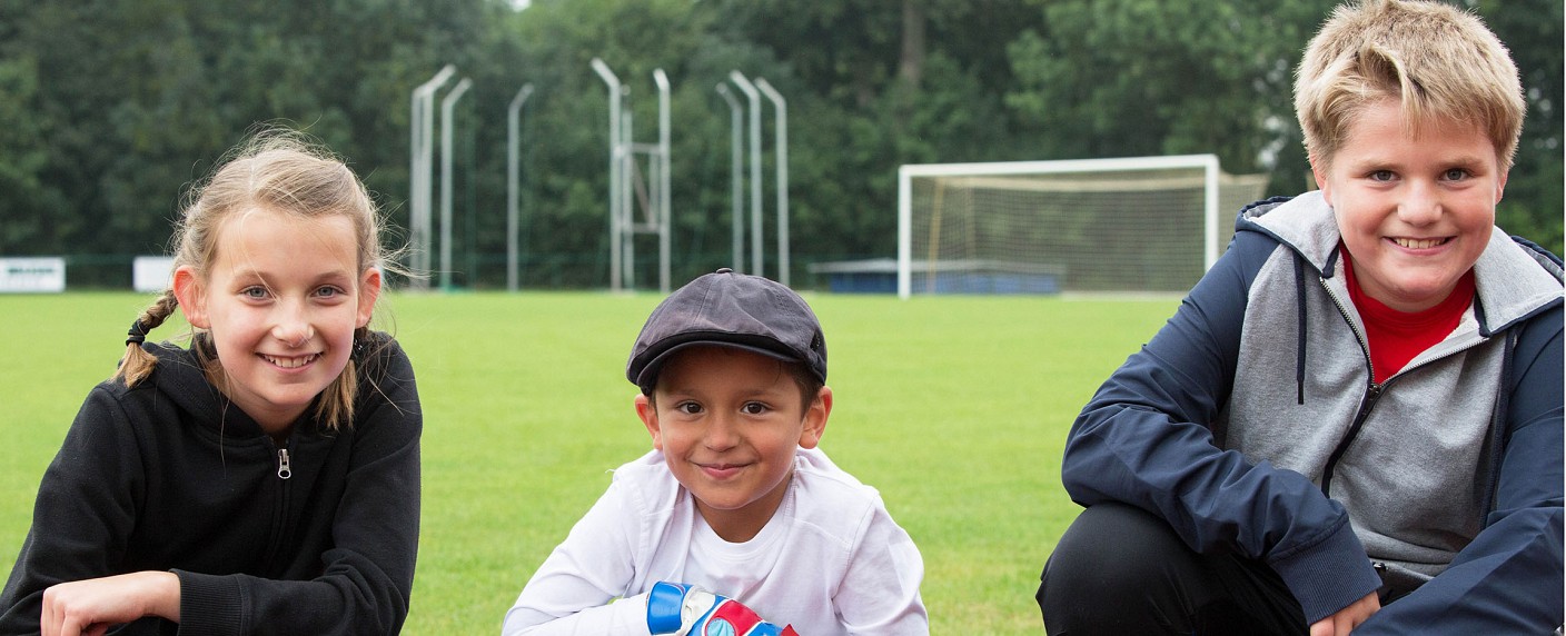 „BOOOM! fußball HELDEN comic“: MDR dreht Comic-Real-Mix-Serie über Fußballer für den KiKA – „Die Pfefferkörner“ melden sich mit neuen Folgen und neuer Besetzung zurück – Bild: MDR/​Daniela Höhn