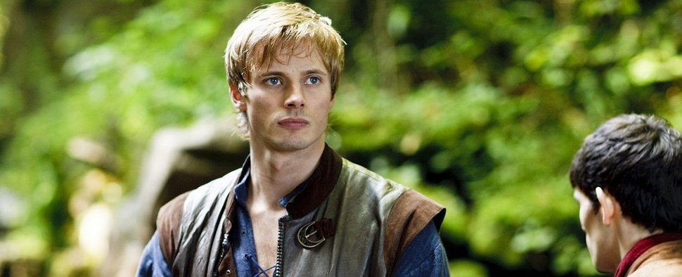 Bradley James – Bild: BBC