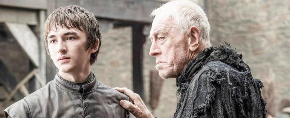 Bran (Isaac Hempstead-Wright) und der Three-Eyed Raven (Max von Sydow) als „Game of Thrones“ – Bild: HBO/Helen Sloan