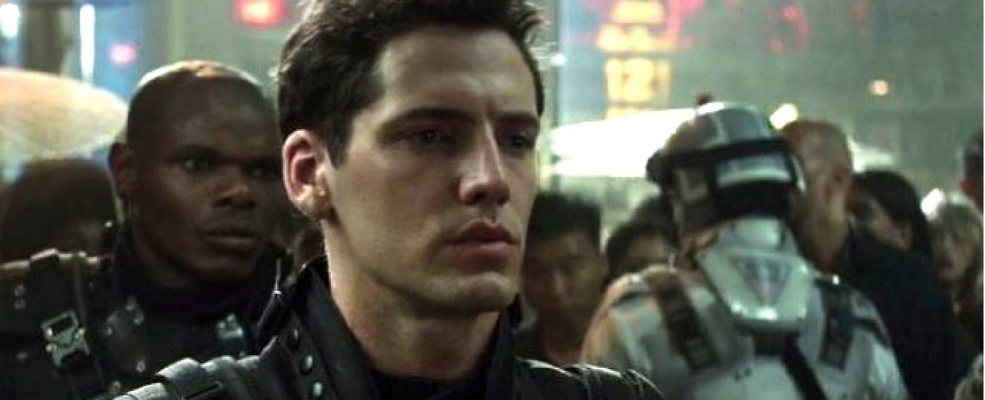 „The Kennedys: After Camelot“: Brett Donahue spielt John F. Kennedy Jr. – Ensemble um Katie Holmes und Matthew Perry wächst weiter – Bild: Columbia Pictures