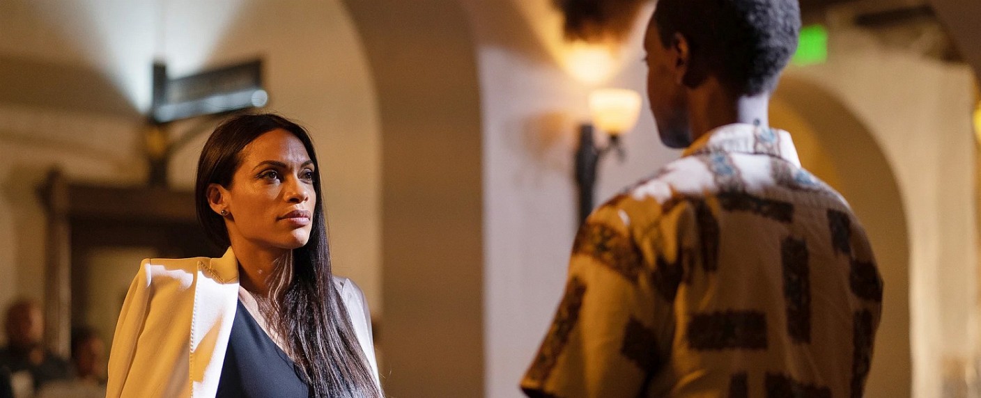 Trailer zur neuen Pulp-Serie „Briarpatch“ mit Rosario Dawson – Ermittlerin kehrt in korrupte Heimatstadt zurück – Bild: USA Network