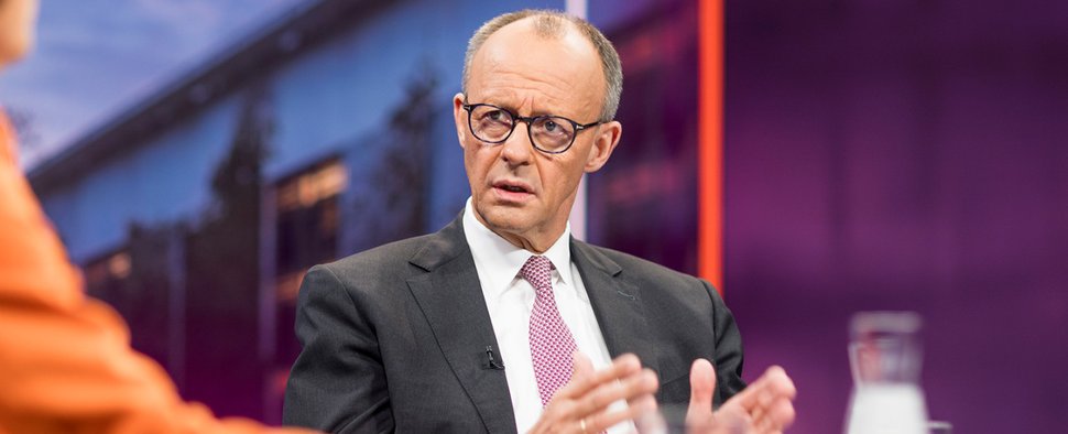 Bundeskanzler Friedrich Merz stellt sich den Fragen von Maybrit Illner – Bild: ZDF/Thomas Kierok
