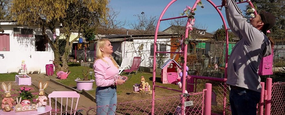 „Bunte Beetgeschichten“: Rosa ist Trumpf für Enikö und ihren Mann Wendelin – Bild: RTL Zwei