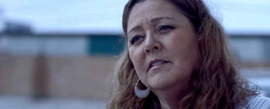 Camryn Manheim („Ghost Whisperer“) schließt sich „9-1-1: Nashville“ an – Dr. Marcia Zellner ergänzt die Notrufzentrale der Station 113 – Bild: Let’s Try One/Chicago Media Angels Camryn Manheim („Ghost Whisperer“) schließt sich „9-1-1: Nashville“ an – Dr. Marcia Zellner ergänzt die Notrufzentrale der Station 113 – Bild: Let’s Try One/Chicago Media Angels