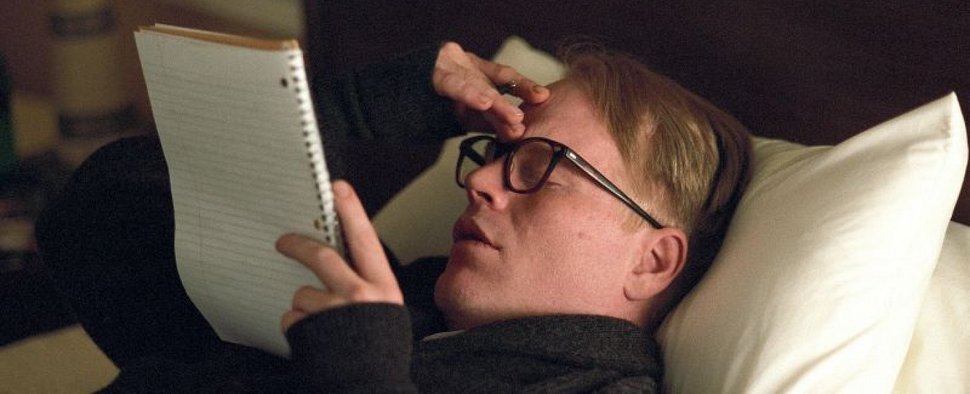 Philip Seymour Hoffman in „Capote“ – Bild: United Artists Films Inc. / Columbia Pictures Industries, Inc. Philip Seymour Hoffman in „Capote“ – Bild: United Artists Films Inc. / Columbia Pictures Industries, Inc.