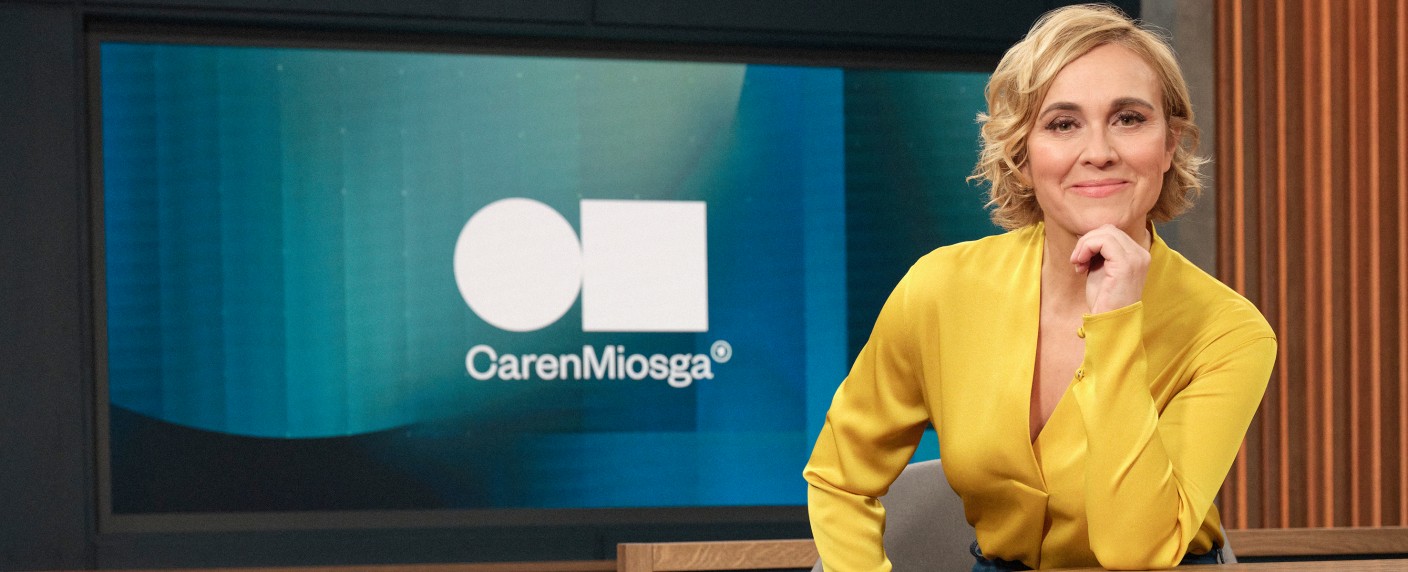 „Caren Miosga“: Thema und Gäste für Premiere der neuen Polit-Talkshow verkündet – CDU-Vorsitzender Friedrich Merz zu Gast – Bild: NDR/​Philipp Rathmer