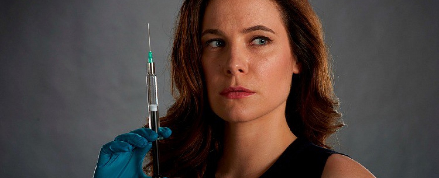 „Mary Kills People“: Trailer zum Sterbehilfe-Drama mit Caroline Dhavernas – „Hannibal“-Darstellerin spielt Ärztin – Bild: Global