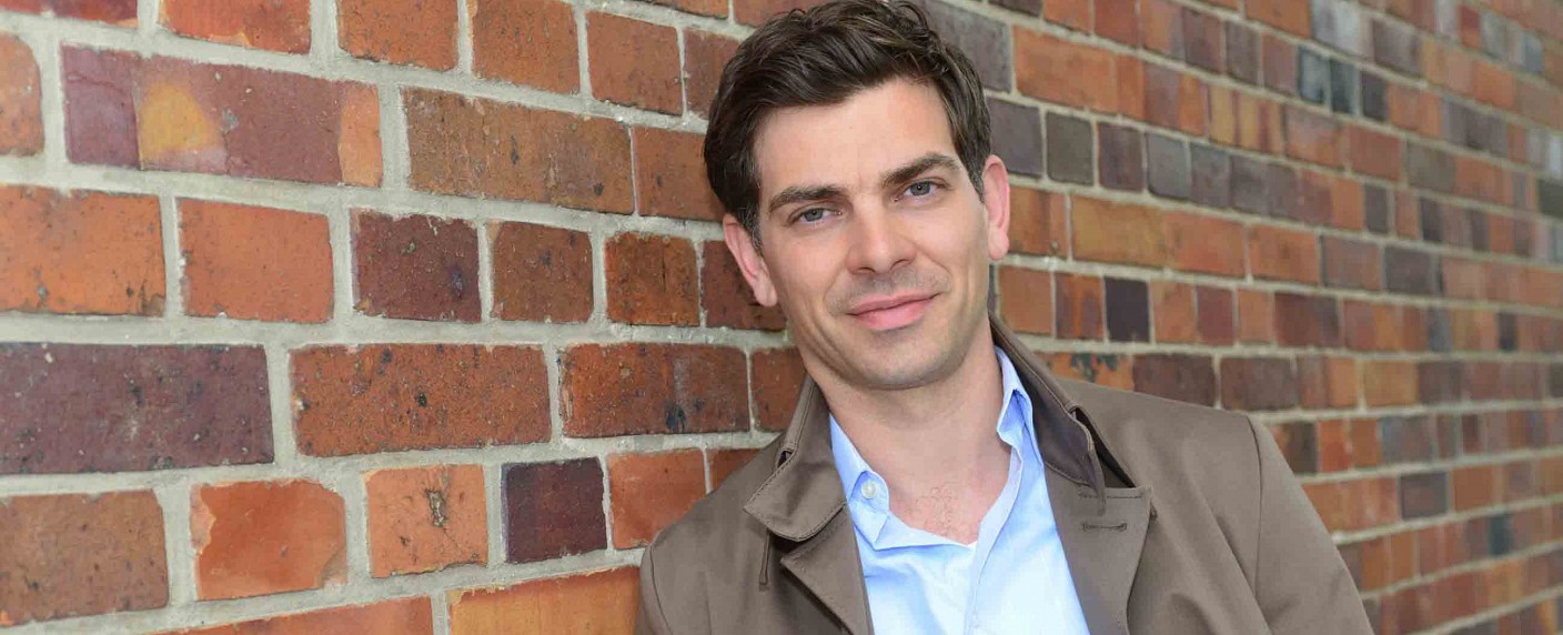 „GZSZ“: Carsten Clemens als zwielichtiger Halbgott in Weiß – Verstärkung für die Daily-Soap ab Anfang Juni – Bild: RTL/​Rolf Baumgartner