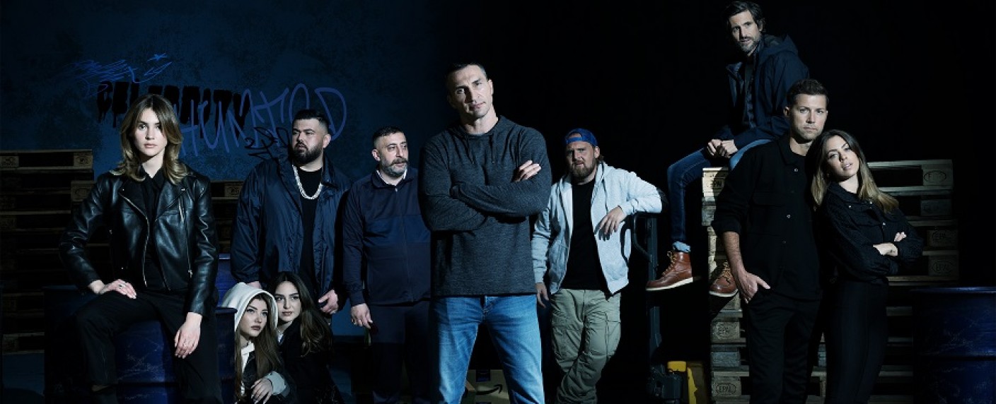 „Celebrity Hunted“: Klitschko, Mai, Giesinger, Beck und Co. flüchten vor Profi-Ermittlern – Prime Video bringt Reality-Adventure-Show nach Deutschland – Bild: © 2021 Amazon.com, Inc. or its affiliates/​Delia Baum