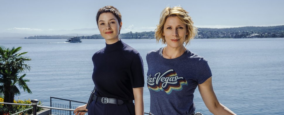 Chiara Locatelli (Maria Wördemann, l.) und Doro Beitinger (Franziska Weisz) sind erneut im Einsatz. – Bild: ZDF/Hendrik Heiden