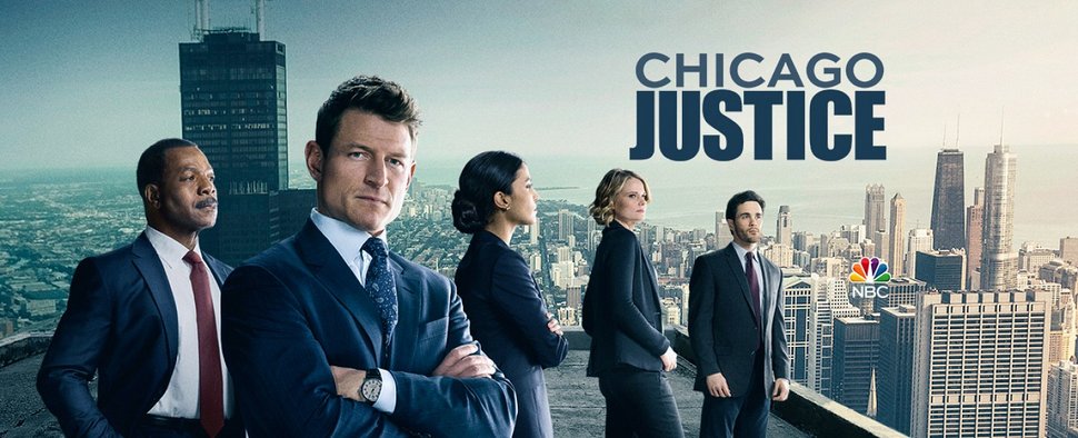 Der Cast von „Chicago Justice“: (v. l.) Carl Weathers, Philip Winchester, Monica Barbaro, Joelle Carter und Jon Seda – Bild: NBC