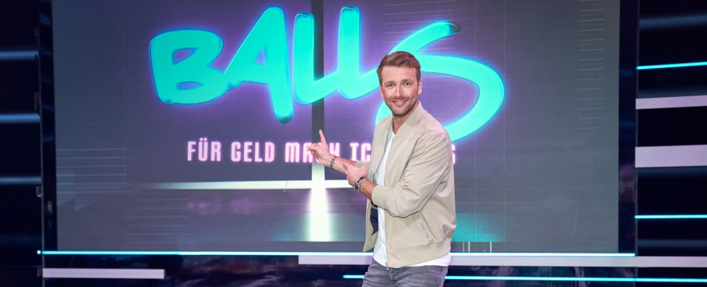 „Balls – Für Geld mache ich alles“: Extreme Mutproben-Show demnächst auf ProSieben – Wer ist bereit, sich wie eine Kuh zu verhalten? – Bild: ProSieben/​Guido Engels