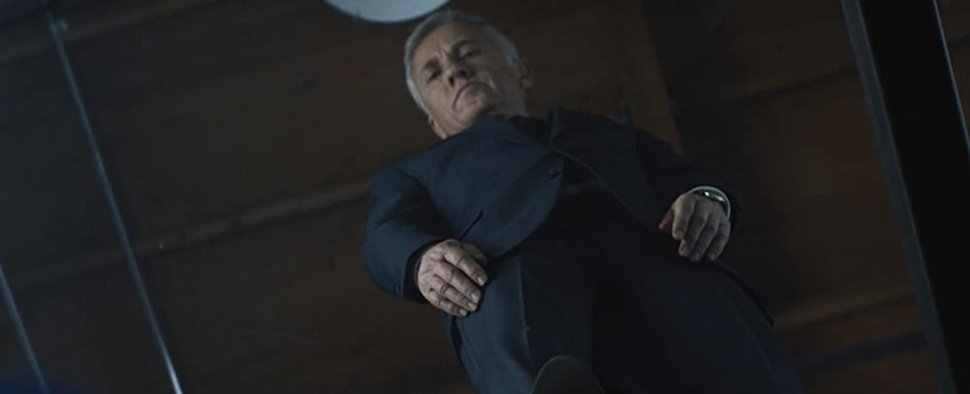 Christoph Waltz als Regus Patoff in „The Consultant“ – Bild: Prime Video
