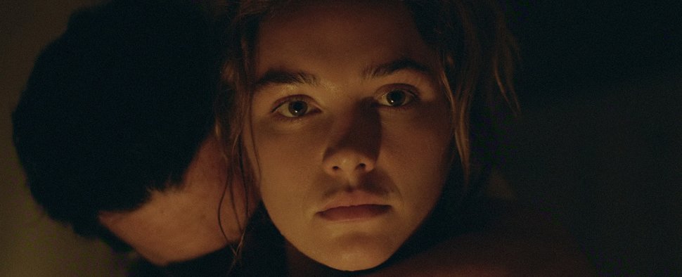 Christopher Abbott als Adam Trask und Florence Pugh als Cathy Ames in „East of Eden“ – Bild: Netflix