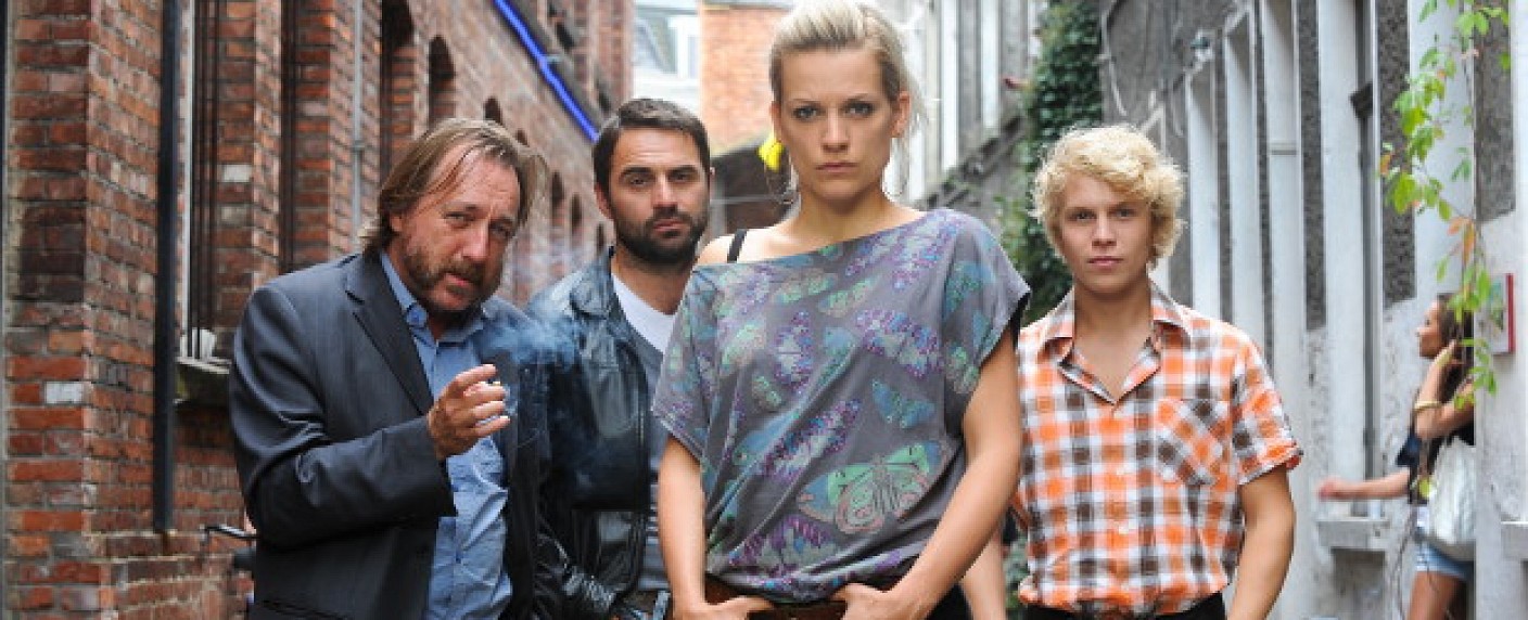 Code 37 – Review – TV-Kritik zum Belgien-Krimi auf ZDFneo – von Marcus Kirzynowski – Bild: ZDF/​VTM/​Menuet Producties