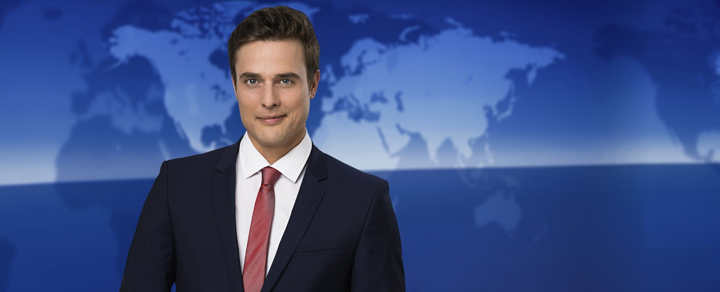 Überraschender Abschied: Constantin Schreiber verlässt die „Tagesschau“ – Nachrichtensprecher moderiert seine letzte Ausgabe noch im Mai – Bild: NDR/​Thorsten Jander