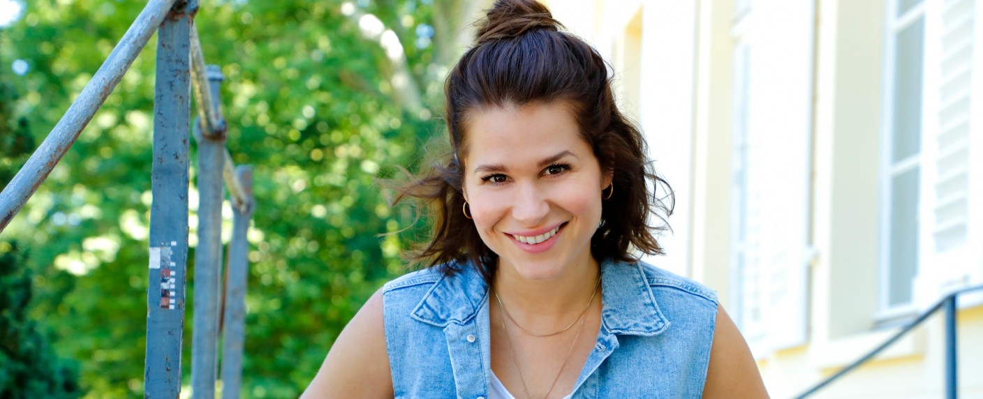 Drehstart für neue RTL-Serie mit Cristina do Rego – „Lucie – geheult wird nicht“ über explosive Großstadtgöre – Bild: TVNOW/​Richard Hübner