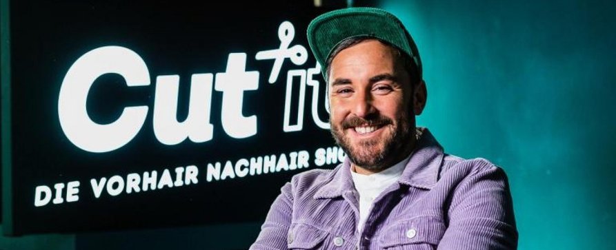 „Cut it“ auf sixx: Umstyling für die „VorHAIR NachHAIR Show“ – Cristoph Gambeck führt durch die zweite Staffel – Bild: sixx/​Benedikt Müller