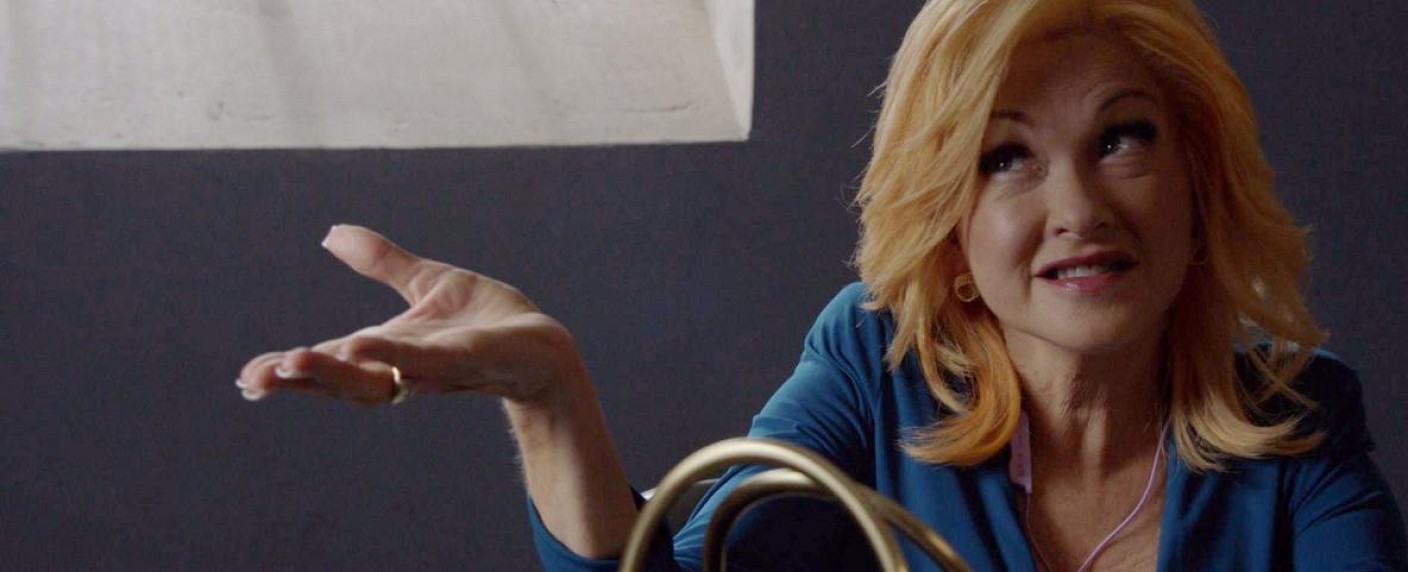 Cyndi Lauper besucht „Magnum P.I.“ – Musikerin kommt als zwielichtige Anwältin nach Hawaii – Bild: CBS