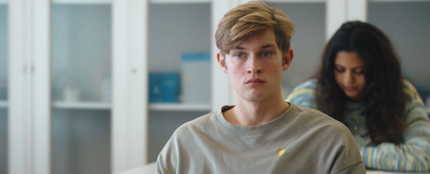 ZDFneo dreht Vampir-Serie mit Damian Hardung („How to Sell Drugs …“) – Liebende aus verschiedenen Welten mit düsterem Geheimnis – Bild: Netflix