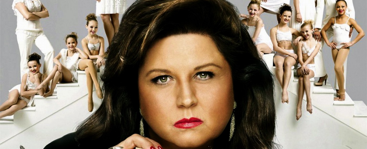 Sixx zeigt umstrittene US-Doku-Soap „Dance Moms“ – Erfolgssüchtige Mütter drillen tanzende Töchter – Bild: Lifetime