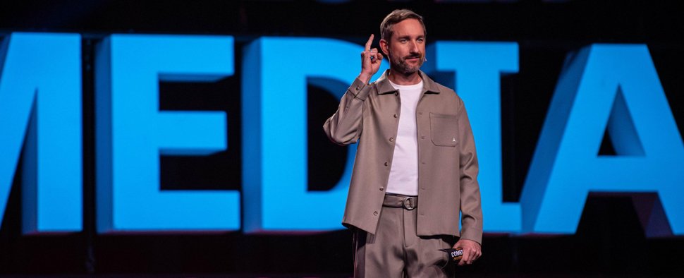 Daniel Boschmann moderiert „Die besten Comedians Deutschlands“ – Bild: Brainpool TV/Steffen Z. Wolff