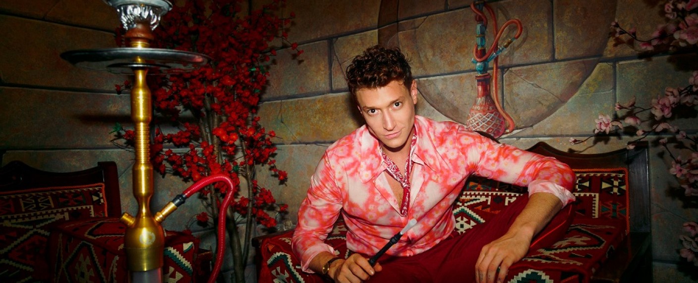 [UPDATE] „Freitagnacht Jews“: Nach der zweiten Staffel ist überraschend Schluss – Neue Folgen des Late-Night-Talks mit Daniel Donskoy sind die letzten – Bild: WDR/​Fynn Freund