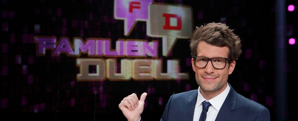 Daniel Hartwich moderiert das neue „Familien-Duell“ – Bild: RTL/Frank Hempel