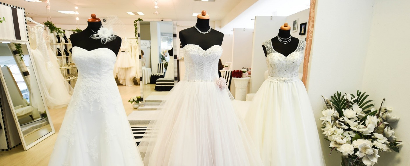 „Zwischen Tüll und Tränen“: VOX-Doku-Soap erhält Spin-Off – Braut wählt zwischen Hochzeitskleidern von Deutschlands besten Ausstattern – Bild: RTL/​Stefanie Schumacher